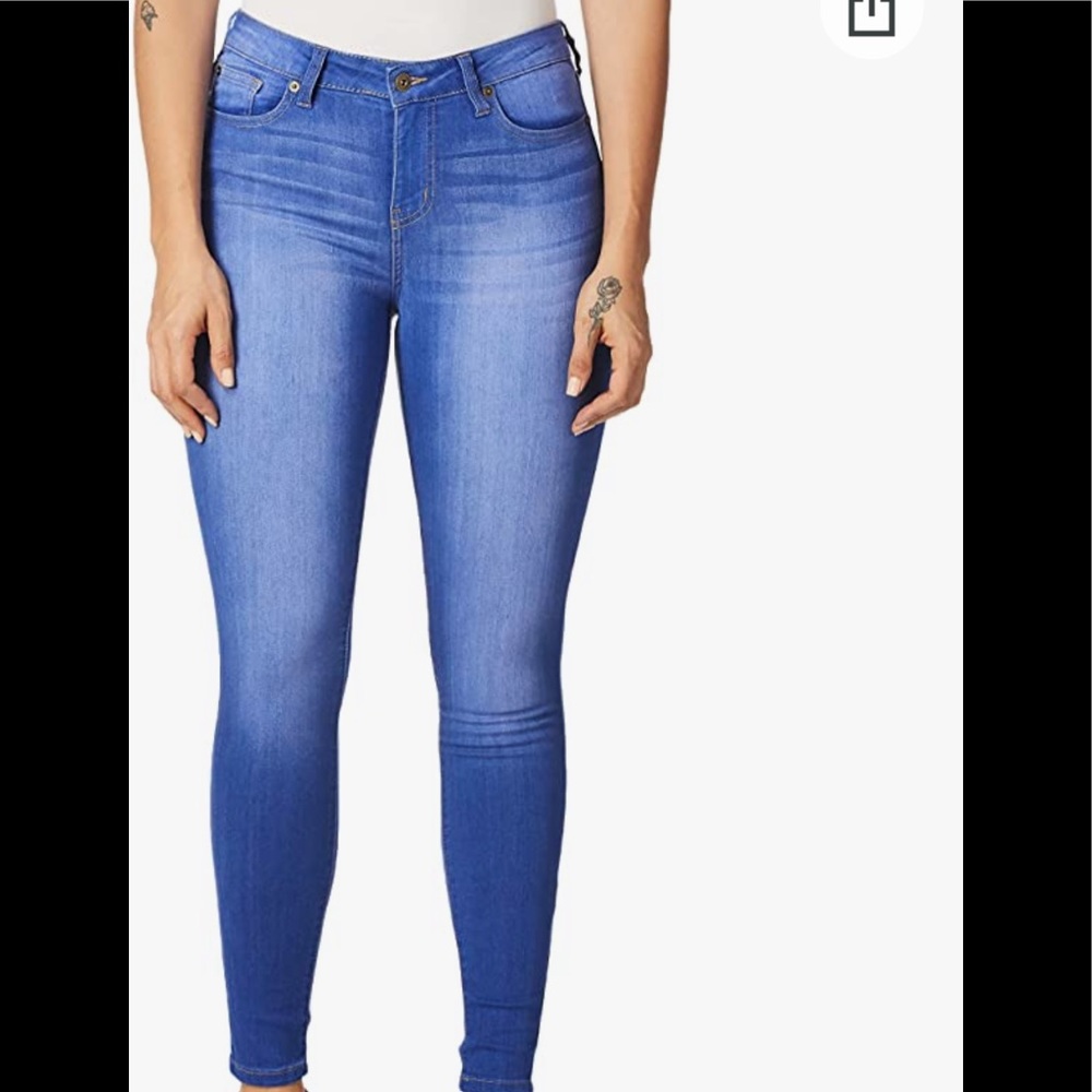 Celebrity pink skinny jeans